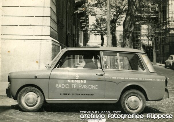 1956-Stefano-Amico-sulla-bianchina